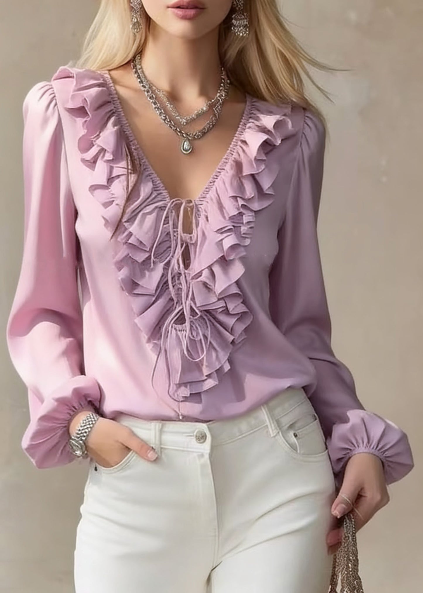 Effortlessly Elegant Blouse with a Timeless Design
