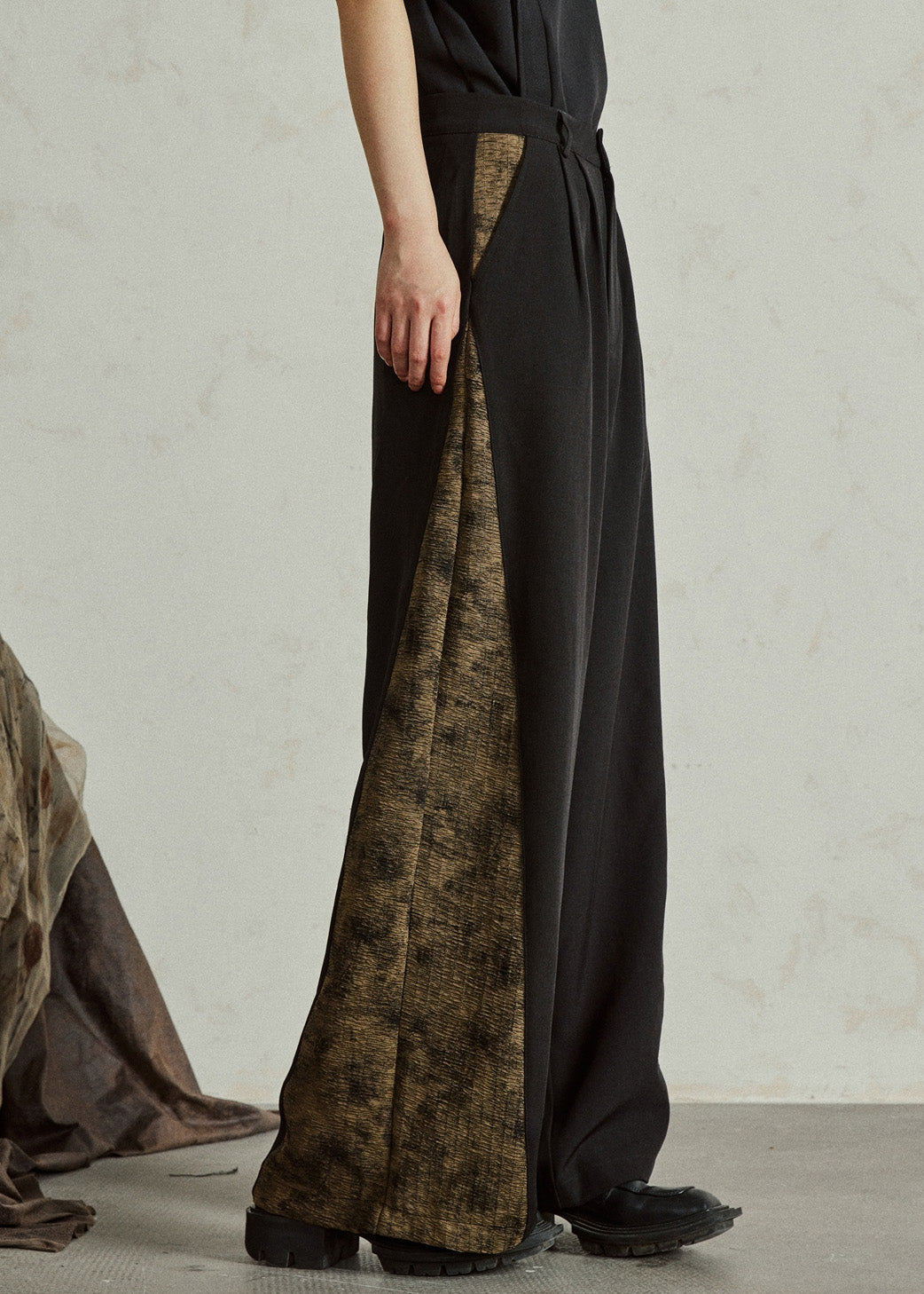 Classic Vintage Pants with a Flattering Fit