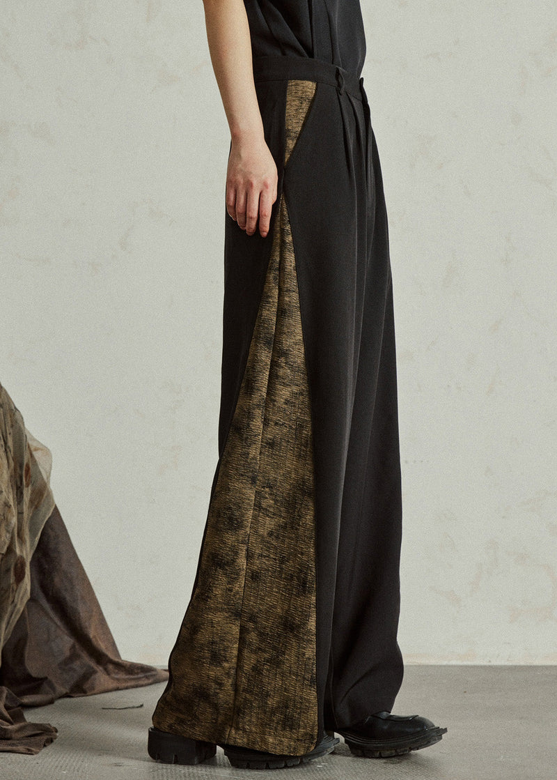 Classic Vintage Pants with a Flattering Fit