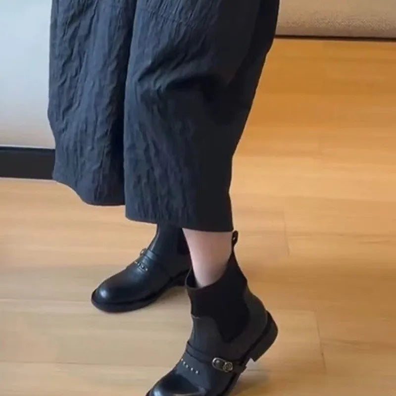 Graceful Orthopedic Boots for Modern Look