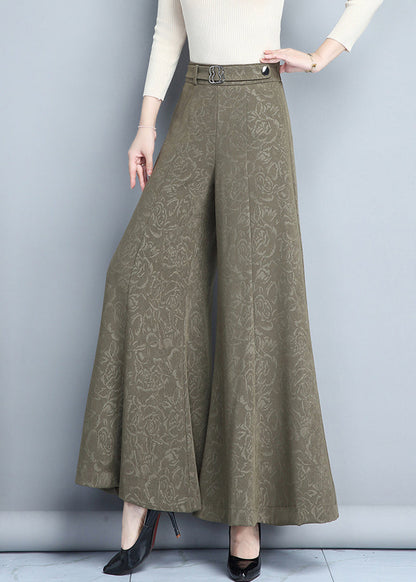 Well Tailored Pants with a Graceful Silhouette
