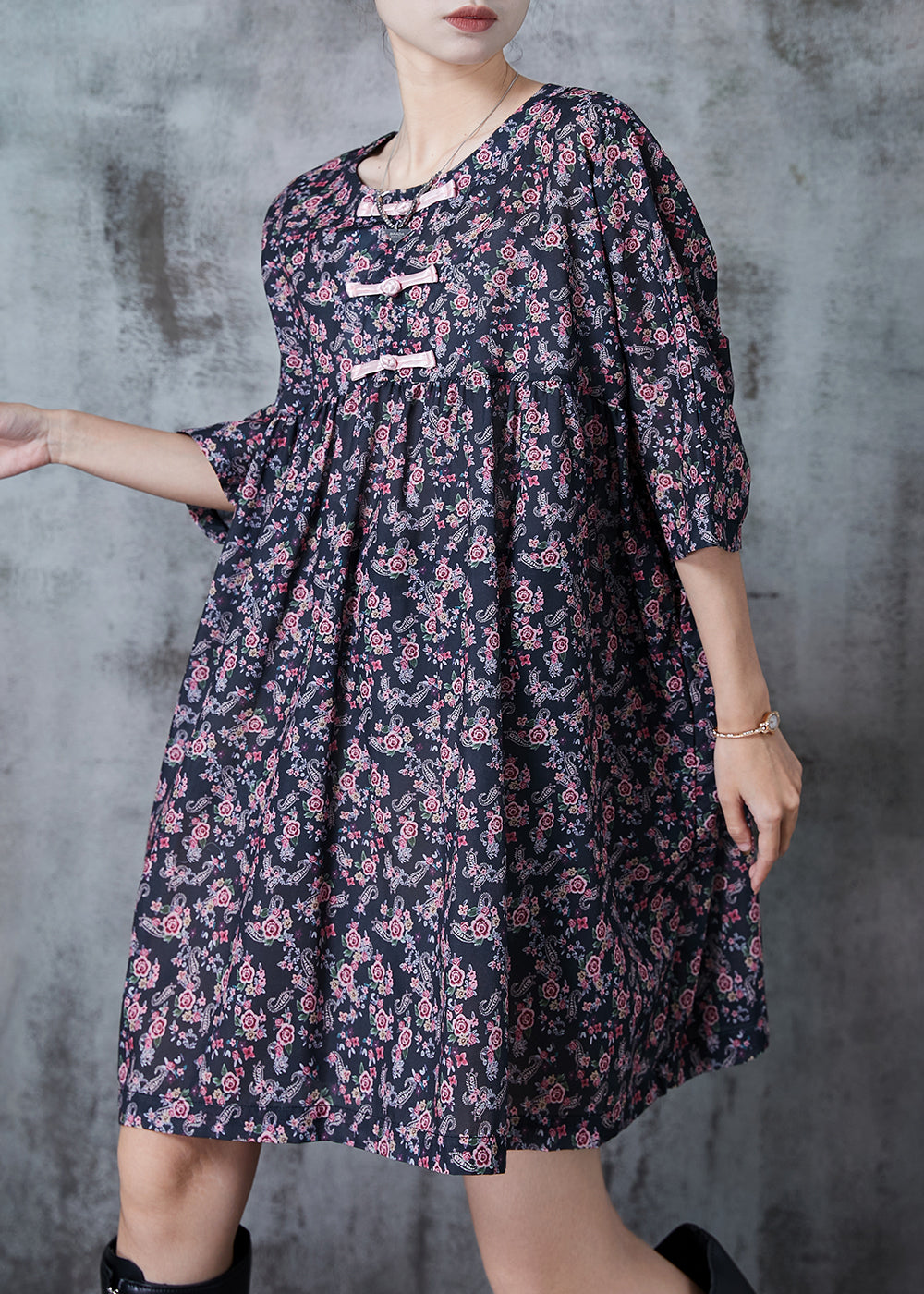 Gracefully Styled Dress for Any Occasion