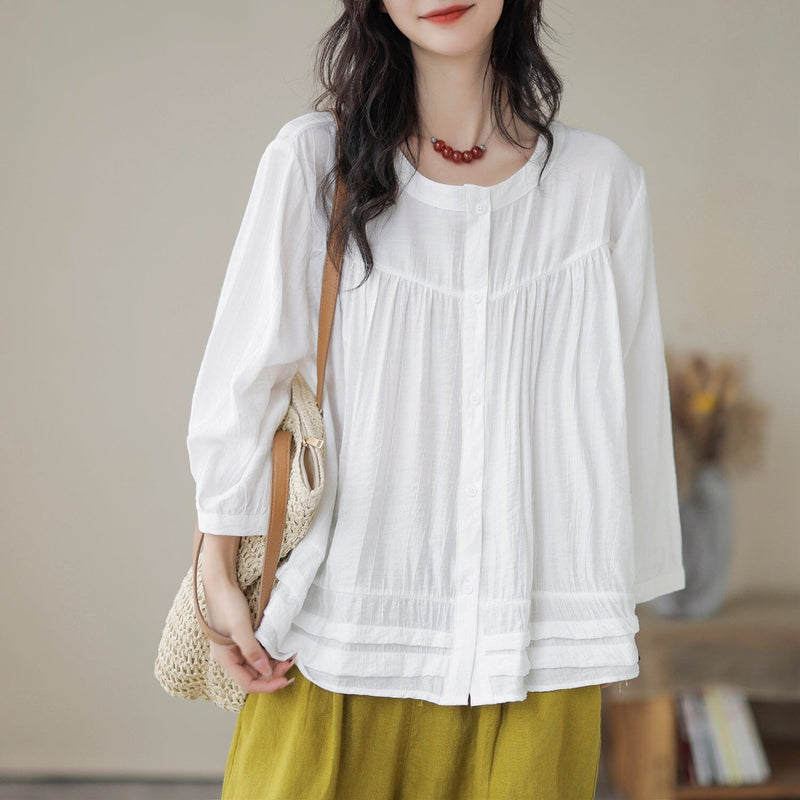 Classic Vintage Blouse with a Flattering Fit