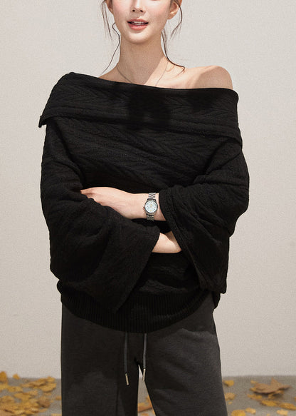 Effortlessly Elegant Sweater with a Timeless Design