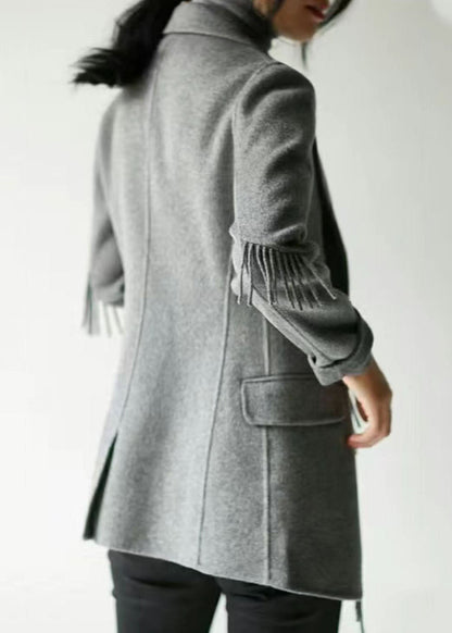 Well Tailored Coat with a Graceful Silhouette