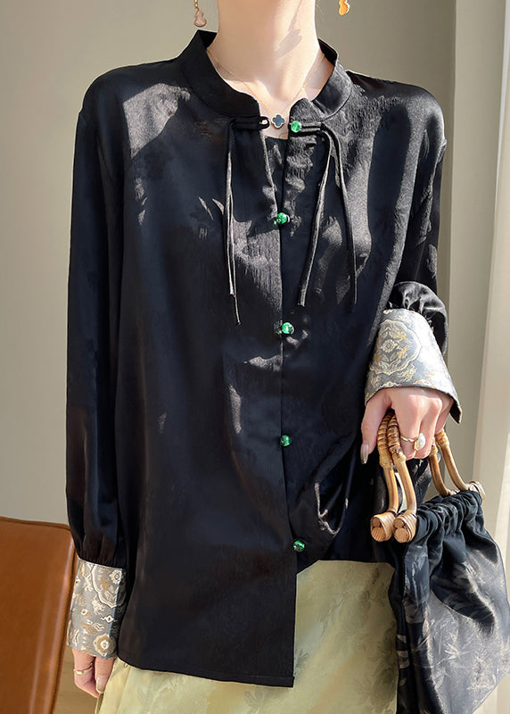 Classic Vintage Shirt with a Flattering Fit