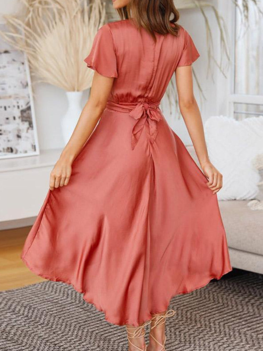 Gracefully Styled Dress for Any Occasion