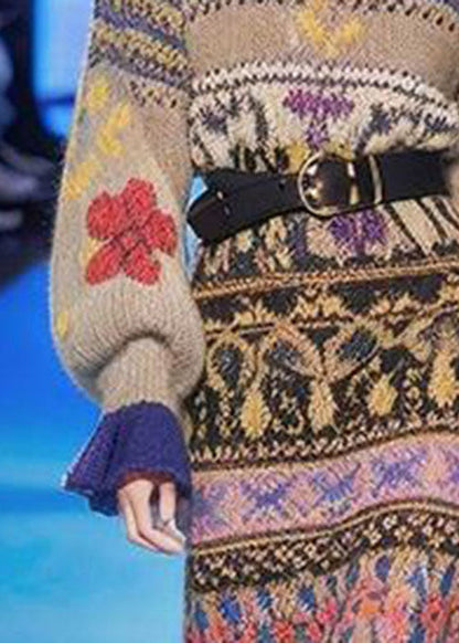 Classic Vintage Sweater with a Flattering Fit