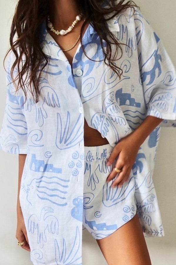 Classic Vintage & Enduringly Stylish Blouse