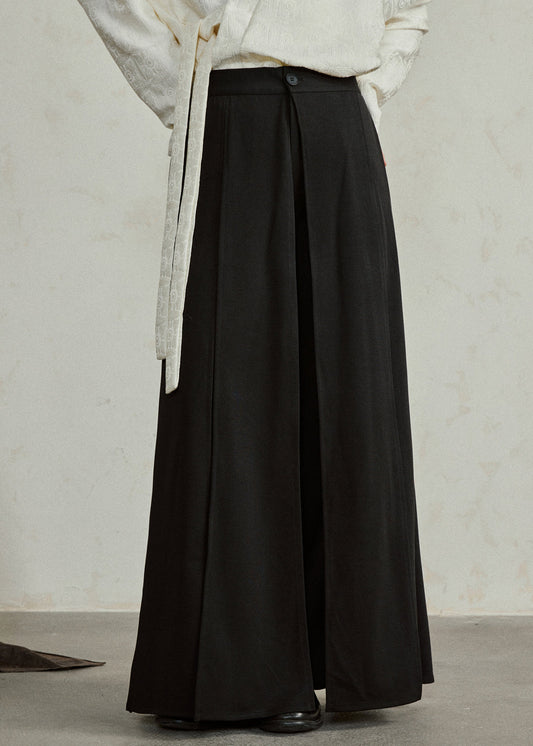 Classic Vintage Pants with a Flattering Fit