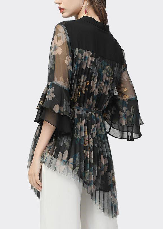 Well Tailored Blouse with a Graceful Silhouette