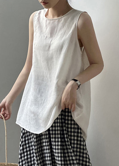 Well Tailored Top with a Graceful Silhouette