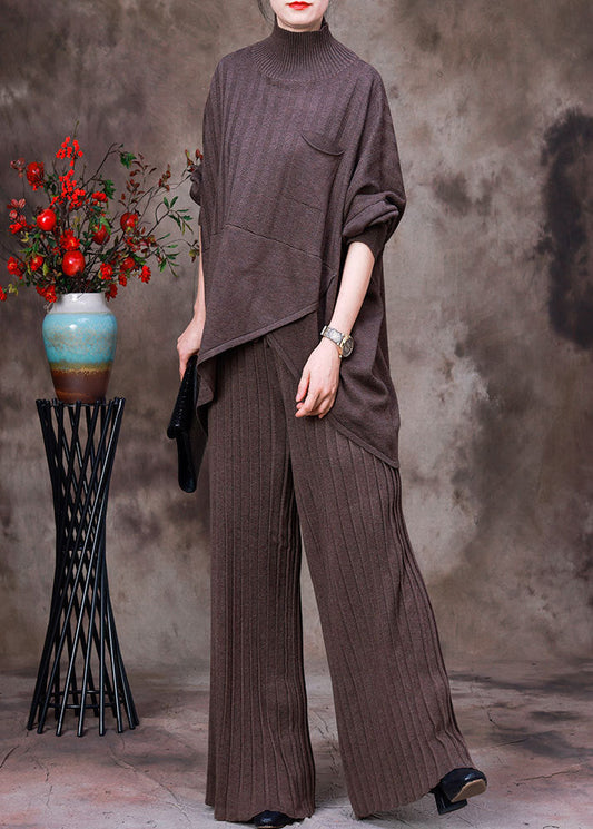 Well Tailored Sweater with a Graceful Silhouette