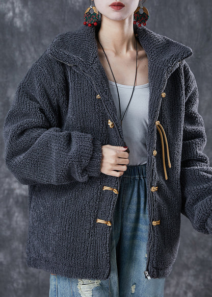 Beautifully Finished Coat in a Timeless Design