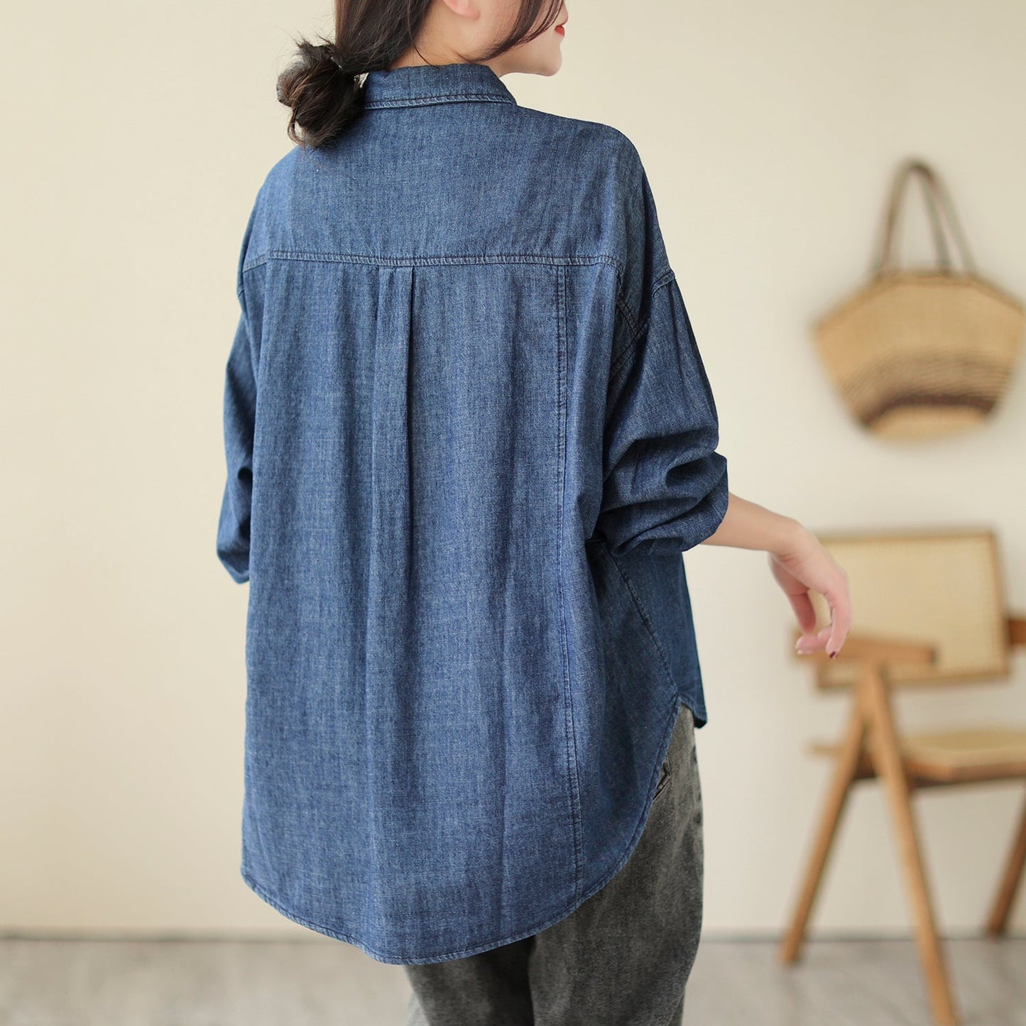 Sophisticated Blouse with a Clean Classic Look