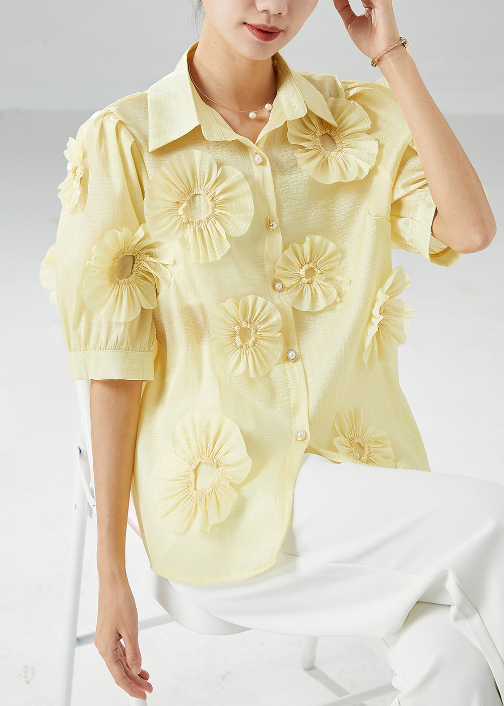 Classic Vintage Shirt with a Flattering Fit