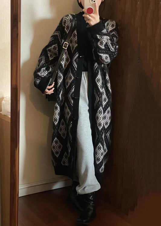 Classic Vintage Cardigan with a Flattering Fit