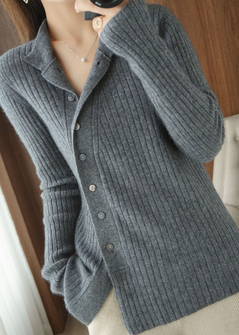 A Vintage Style Top with Delicate Timeless Details