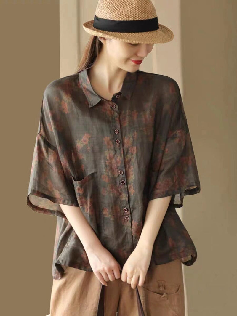 Classic Vintage Blouse with a Flattering Fit