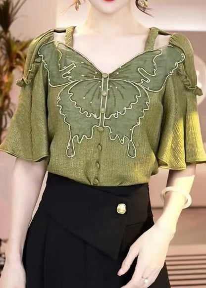 Classic Vintage Shirt with a Flattering Fit