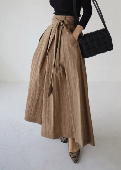 Well Tailored Pants with a Graceful Silhouette