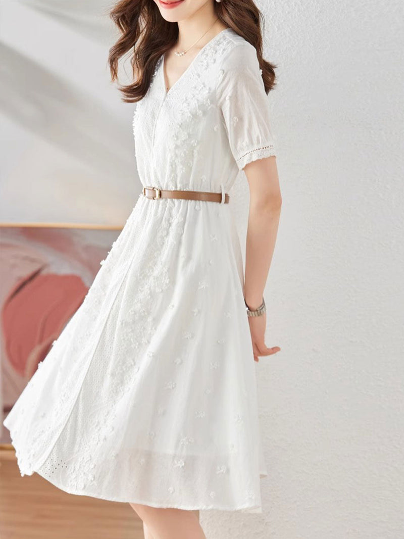 Beautifully Crafted Dress in a Classic Style
