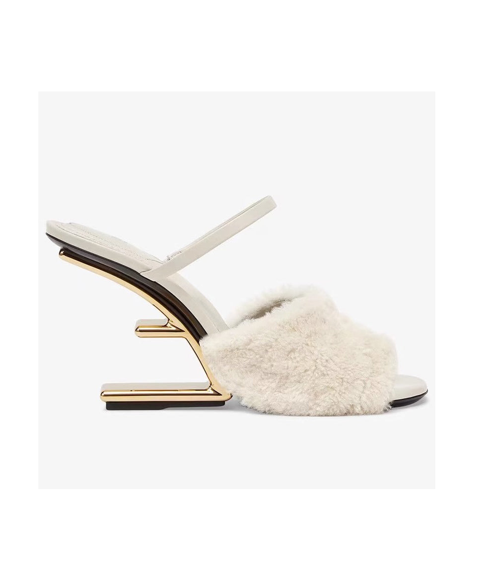 Chic Orthopedic Sandals with Unique Design