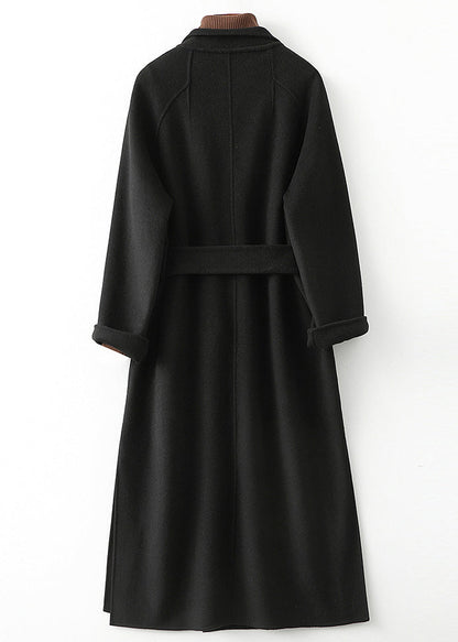 Classic Vintage & Enduringly Stylish Coat
