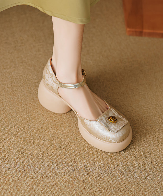 Chic Orthopedic Sandals with Unique Design
