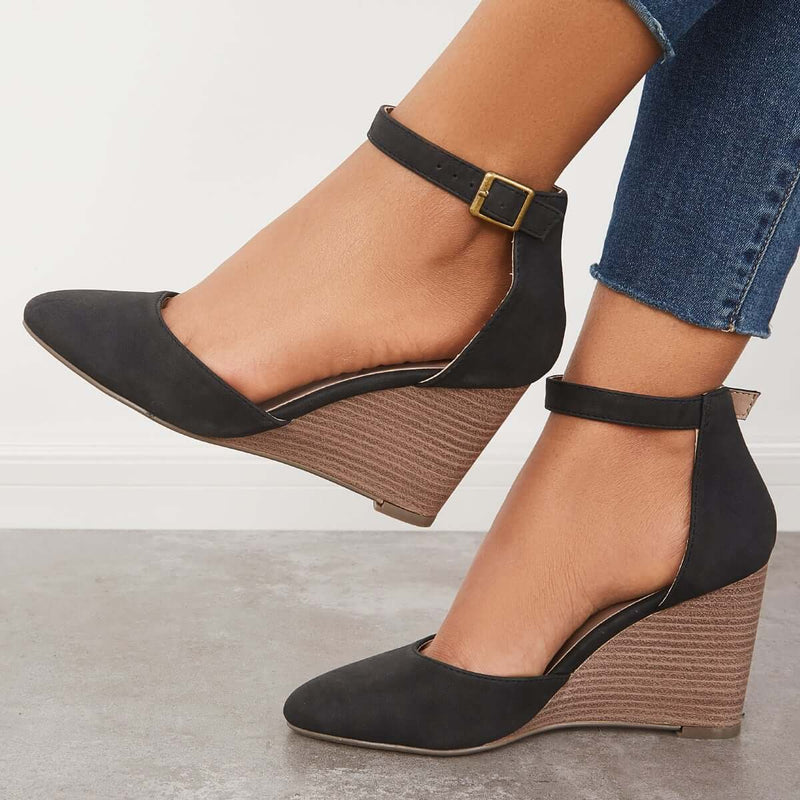 Graceful Orthopedic Pumps for Modern Look