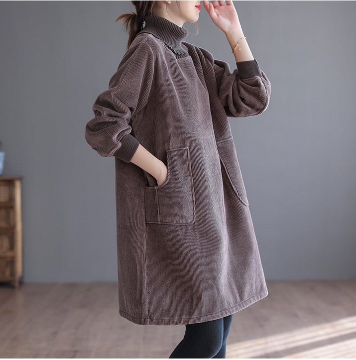 A Vintage Style Top with Delicate Timeless Details