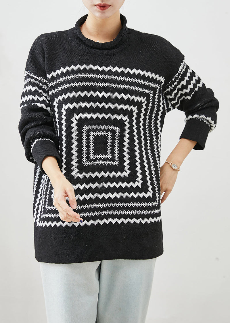 Effortlessly Elegant Sweater with a Timeless Design