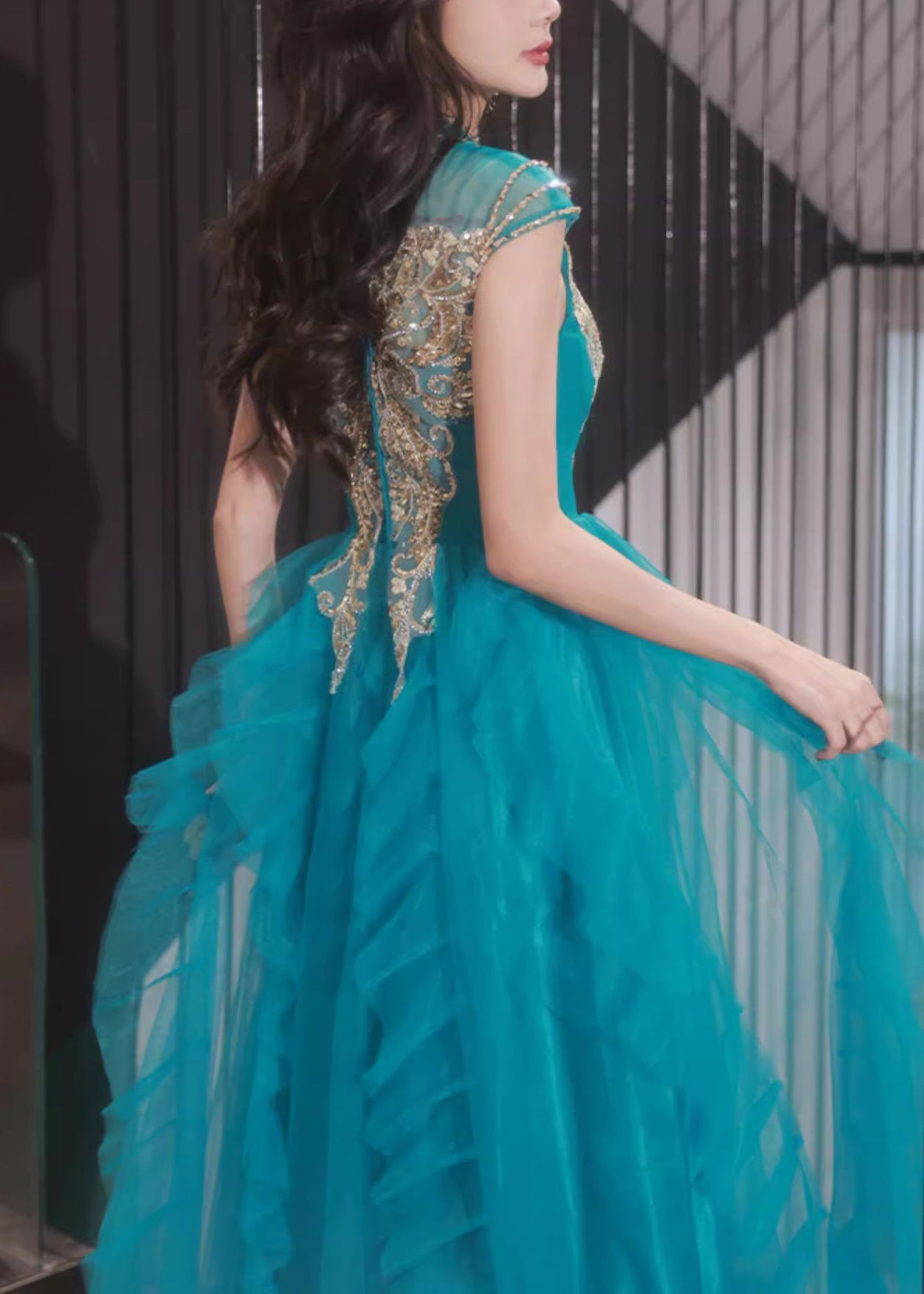 Classic Vintage Dress with a Flattering Fit