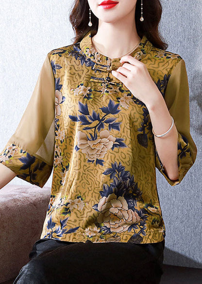 Classic Vintage Top with a Flattering Fit