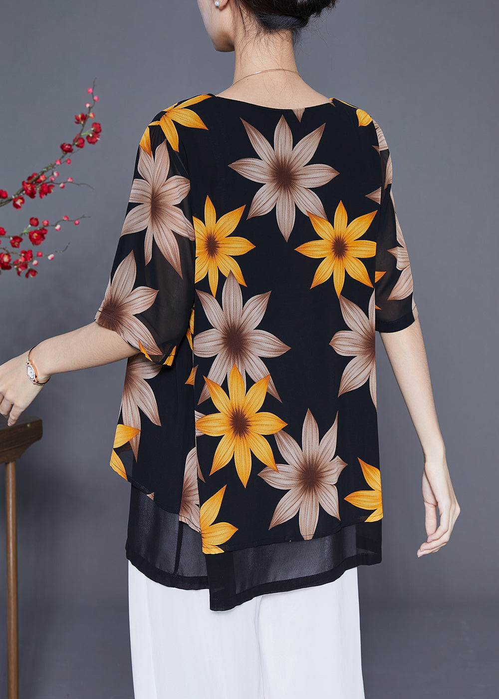 Well Tailored Shirt with a Graceful Silhouette
