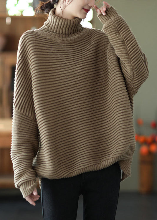 Classic Vintage Sweater with a Flattering Fit