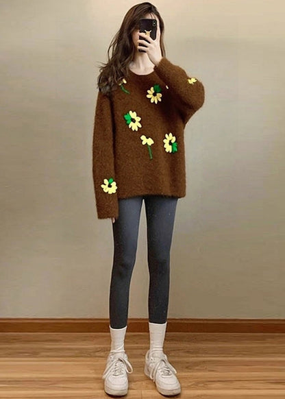 Well Tailored Sweater with a Graceful Silhouette