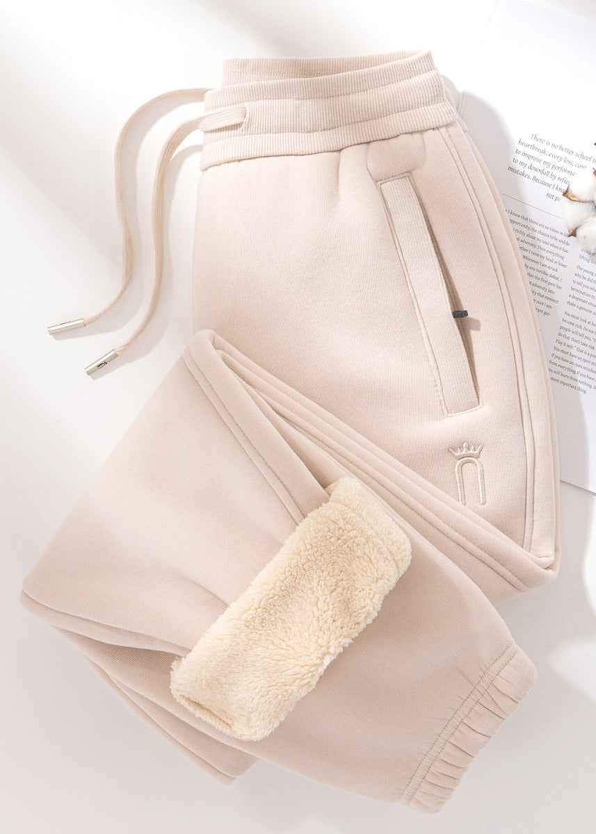 Well Tailored Pants with a Graceful Silhouette