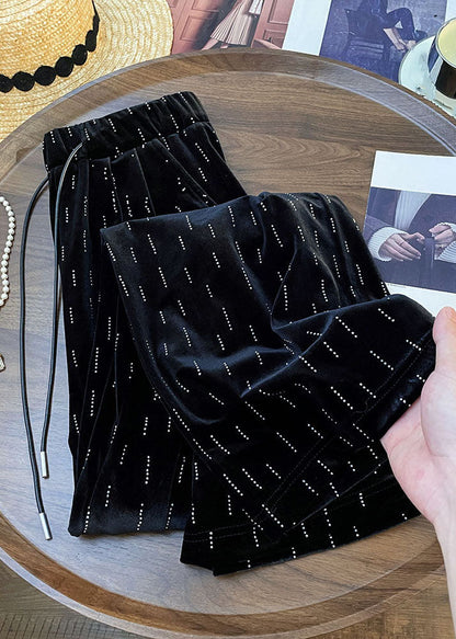 Well Tailored Pants with a Graceful Silhouette