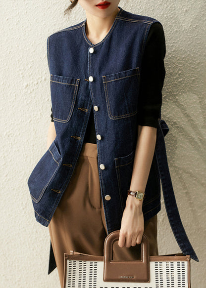 Effortlessly Elegant Garment with a Timeless Design
