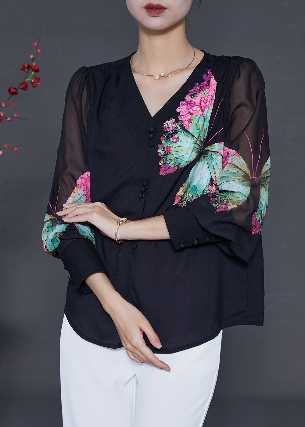 Beautifully Finished Shirt in a Timeless Design
