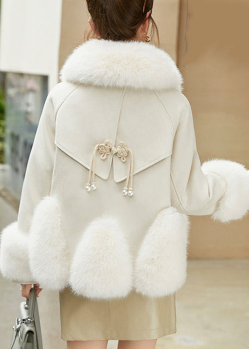 Elegantly Styled Coat for Everyday Wear