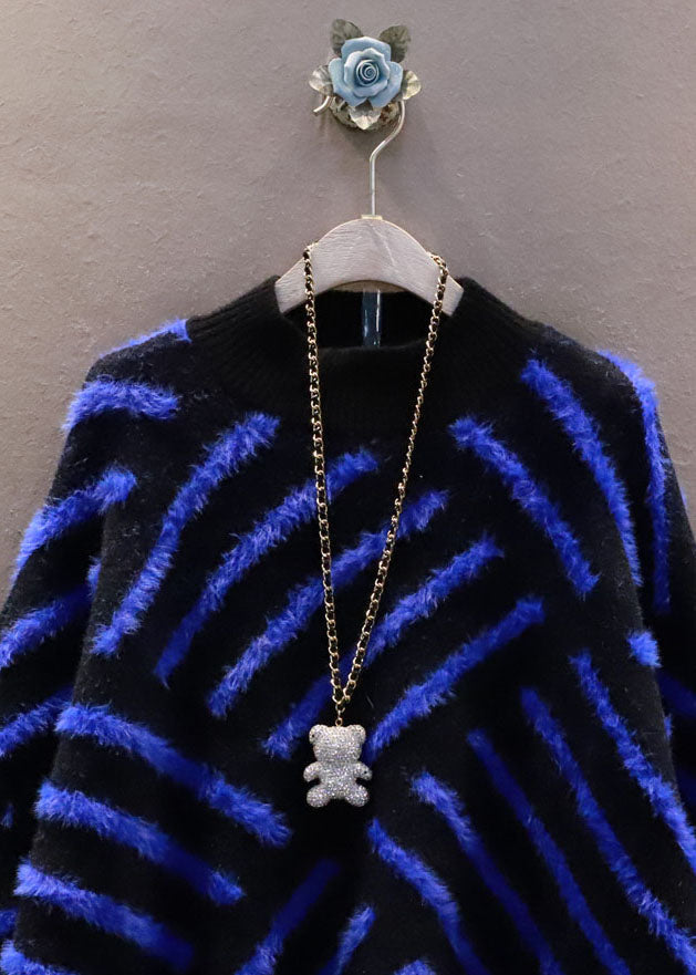 Effortlessly Elegant Sweater with a Timeless Design