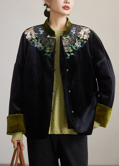 Beautifully Finished Coat in a Timeless Design