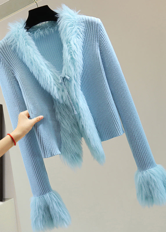 Classic Vintage Sweater with a Flattering Fit