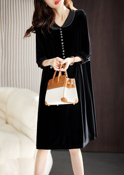 Classic Vintage Dress with a Flattering Fit