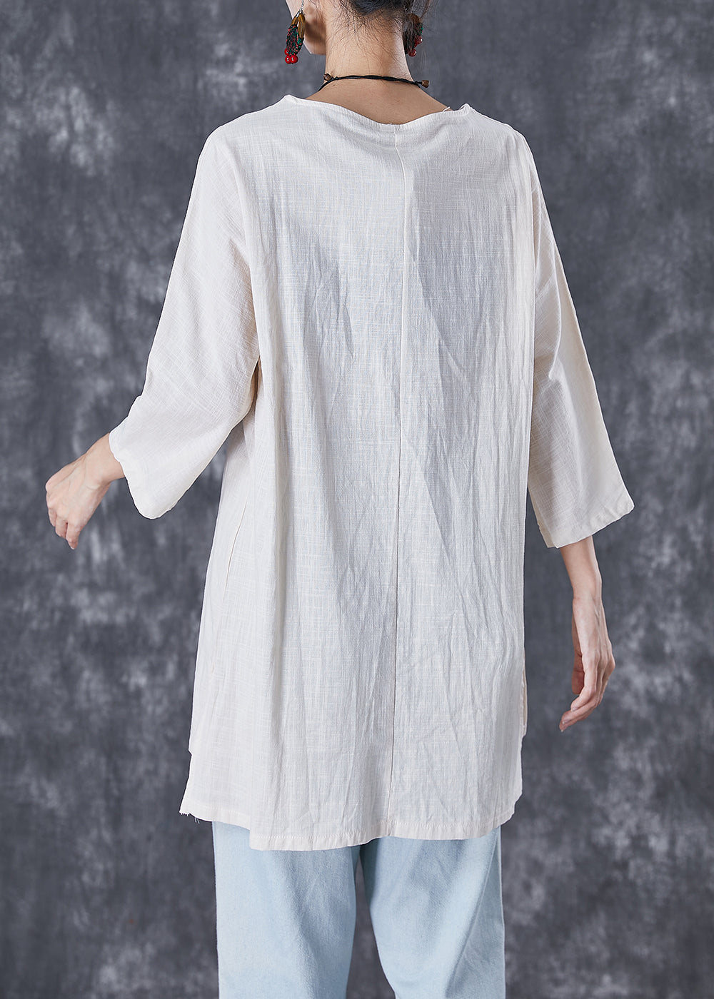 Well Tailored Top with a Graceful Silhouette