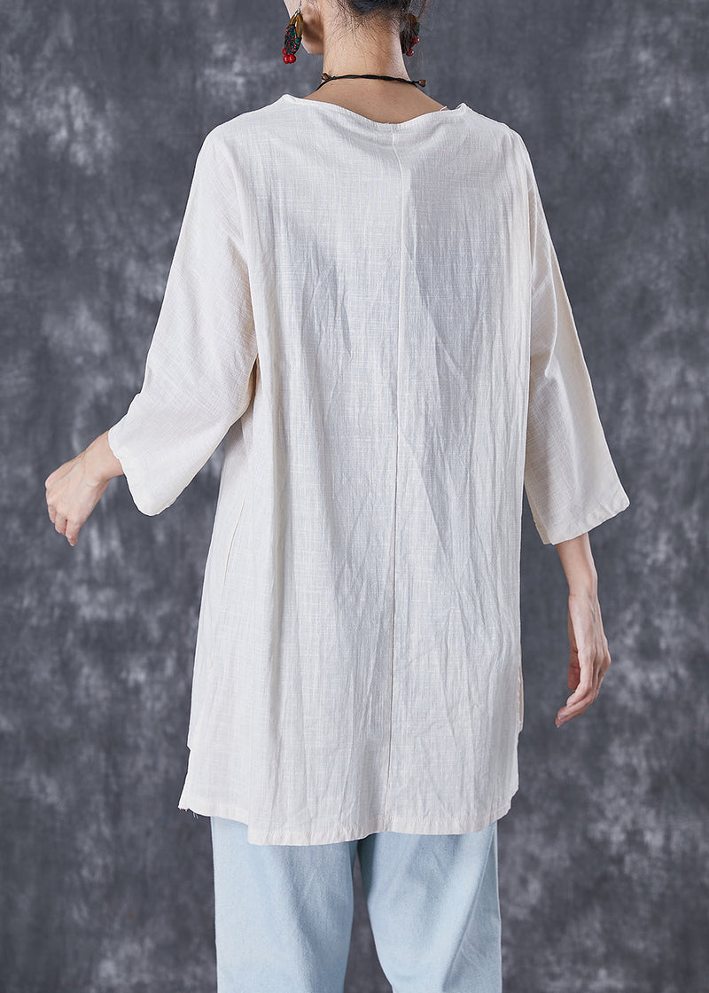 Well Tailored Top with a Graceful Silhouette