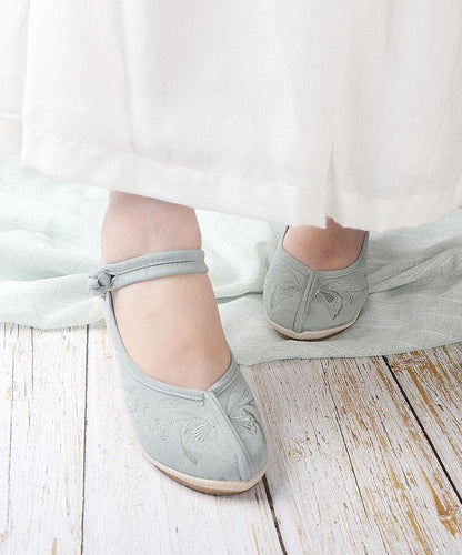 Graceful Orthopedic Heels for Modern Look