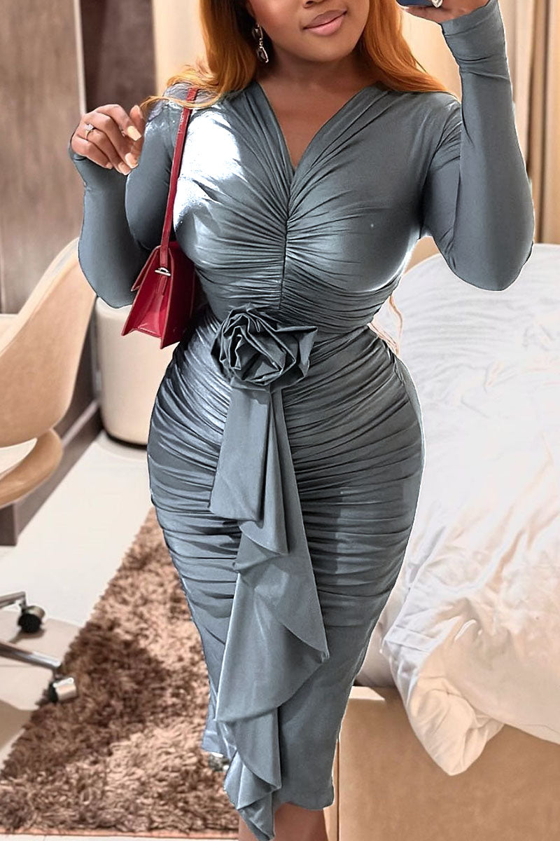 Well Tailored Dress with a Graceful Silhouette